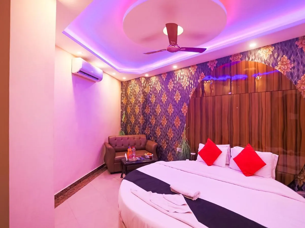 Hotel Luxury Stay New Delhi 3*,