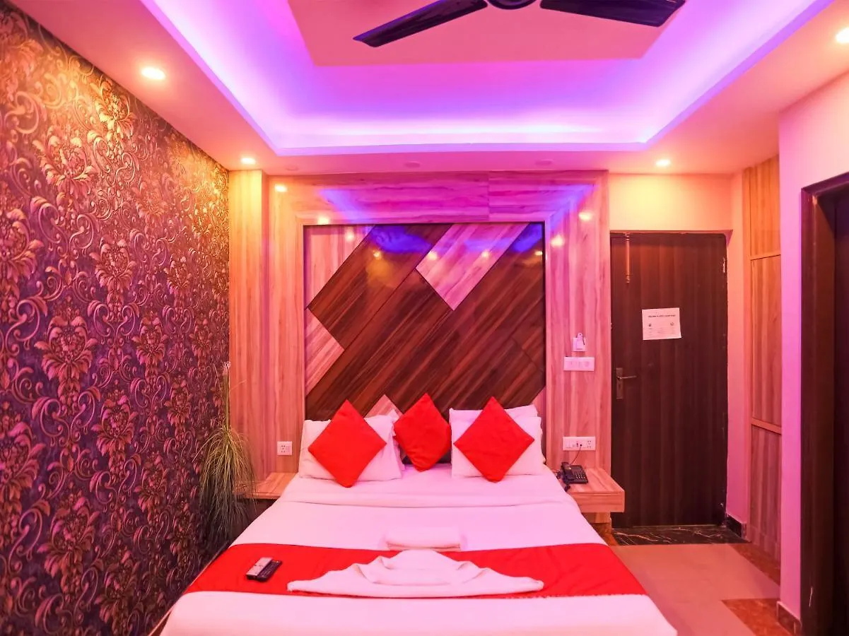 Hotel Luxury Stay New Delhi 3*,