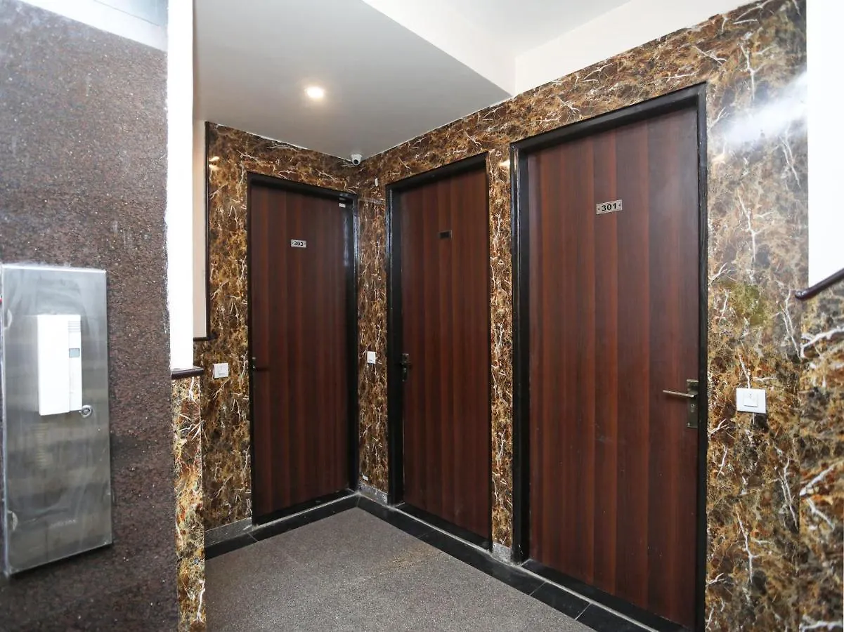 ***  Hotel Luxury Stay New Delhi India