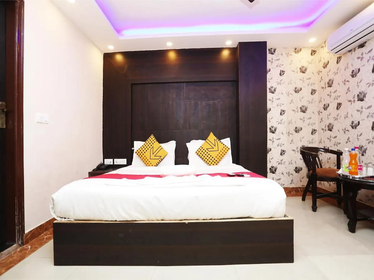 Hotel Luxury Stay New Delhi 3*,  India