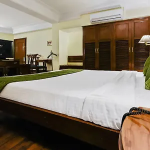 Hotel Treebo Trend Trinity Residency, New Delhi